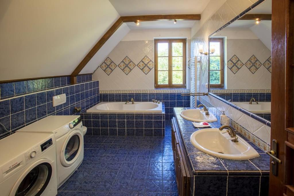 7 Bedroom Secluded Close To Prague Willa Říčany